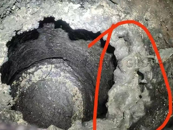 Slag Hanging on Medium Frequency Furnace Lining